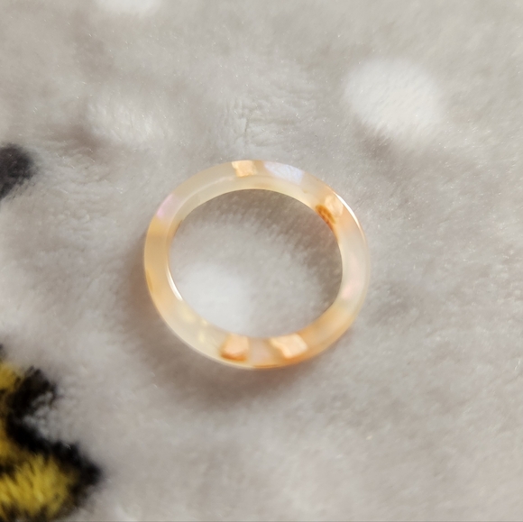 💙2/$8💙 Resin Ring - Picture 2 of 2